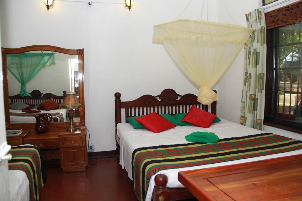Traditional Kandyan House Δωμάτιο φωτογραφία
